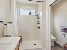 023_F8_76 Shamrock Cir