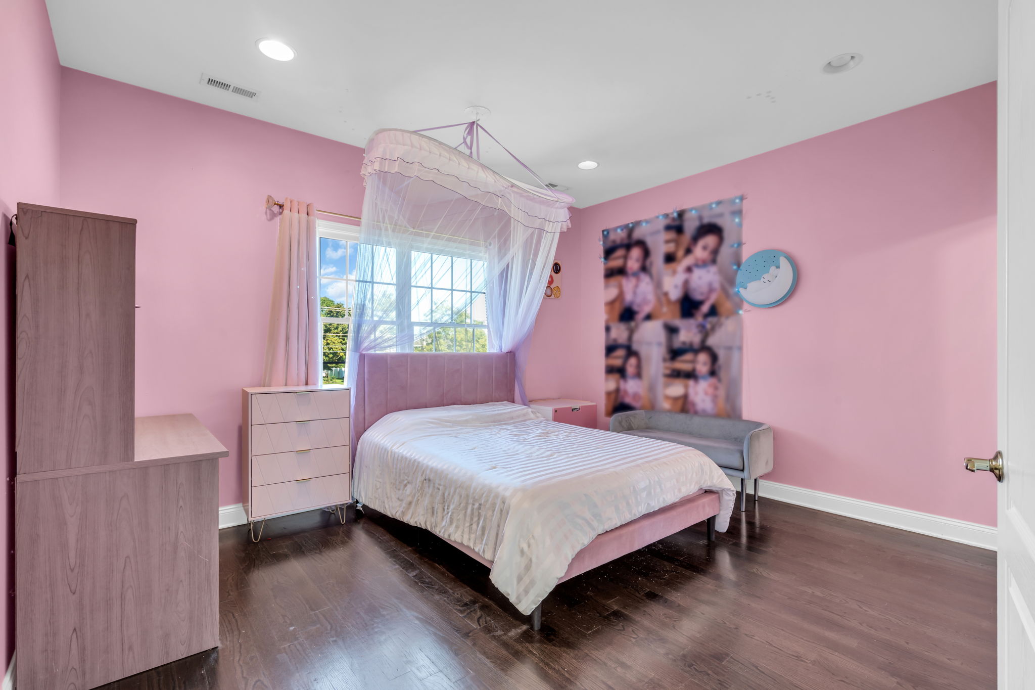  Photo 32