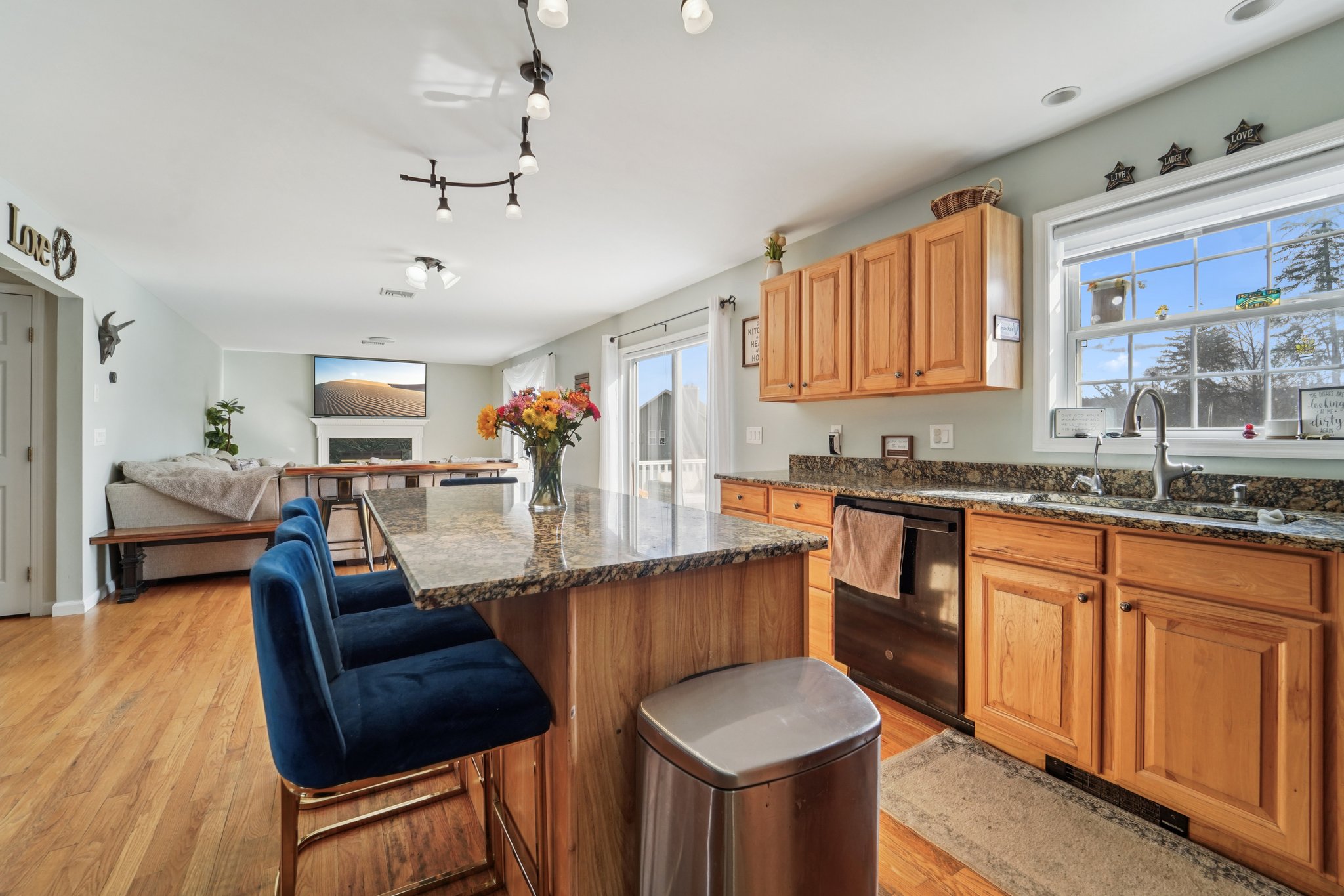 West St-S0804-024.jpg