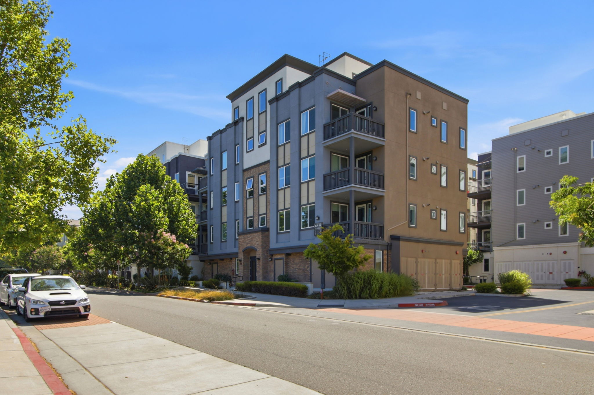 002_F8__760 Garden St 31