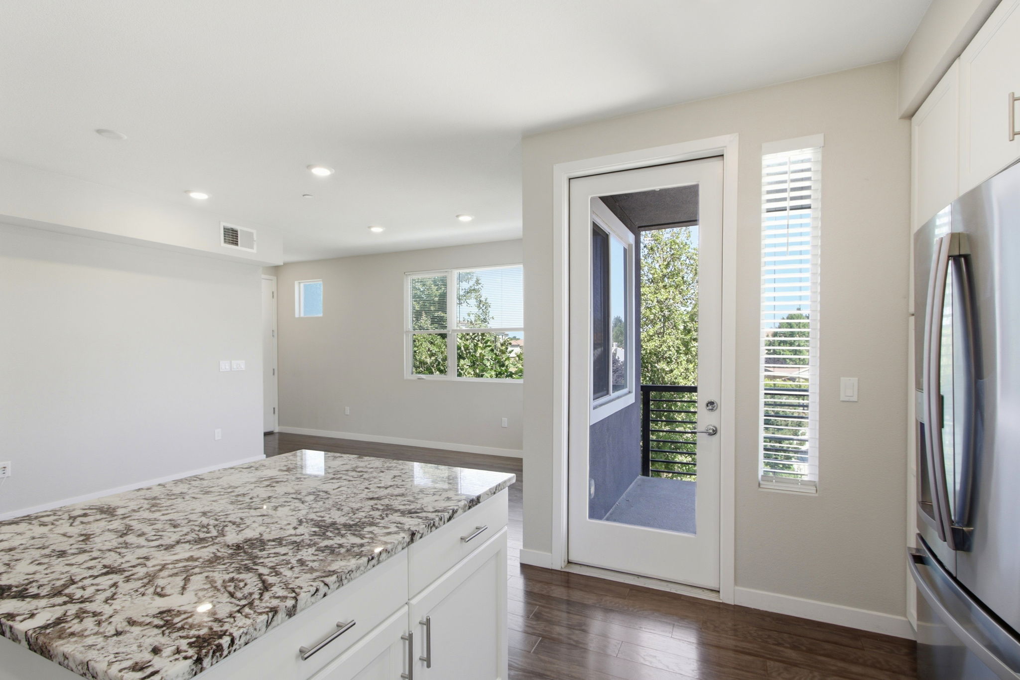013_F8__760 Garden St 31