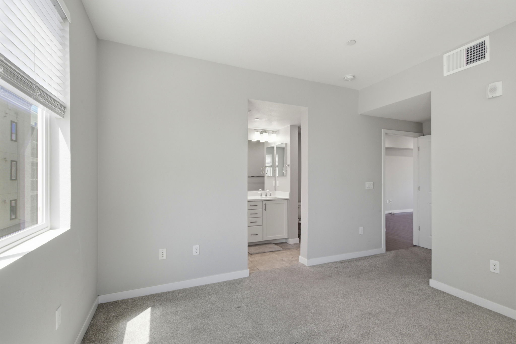 014_F8__760 Garden St 31