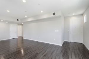 006_F8__760 Garden St 31
