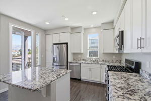 010_F8__760 Garden St 31
