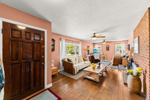 Entry / Living Room