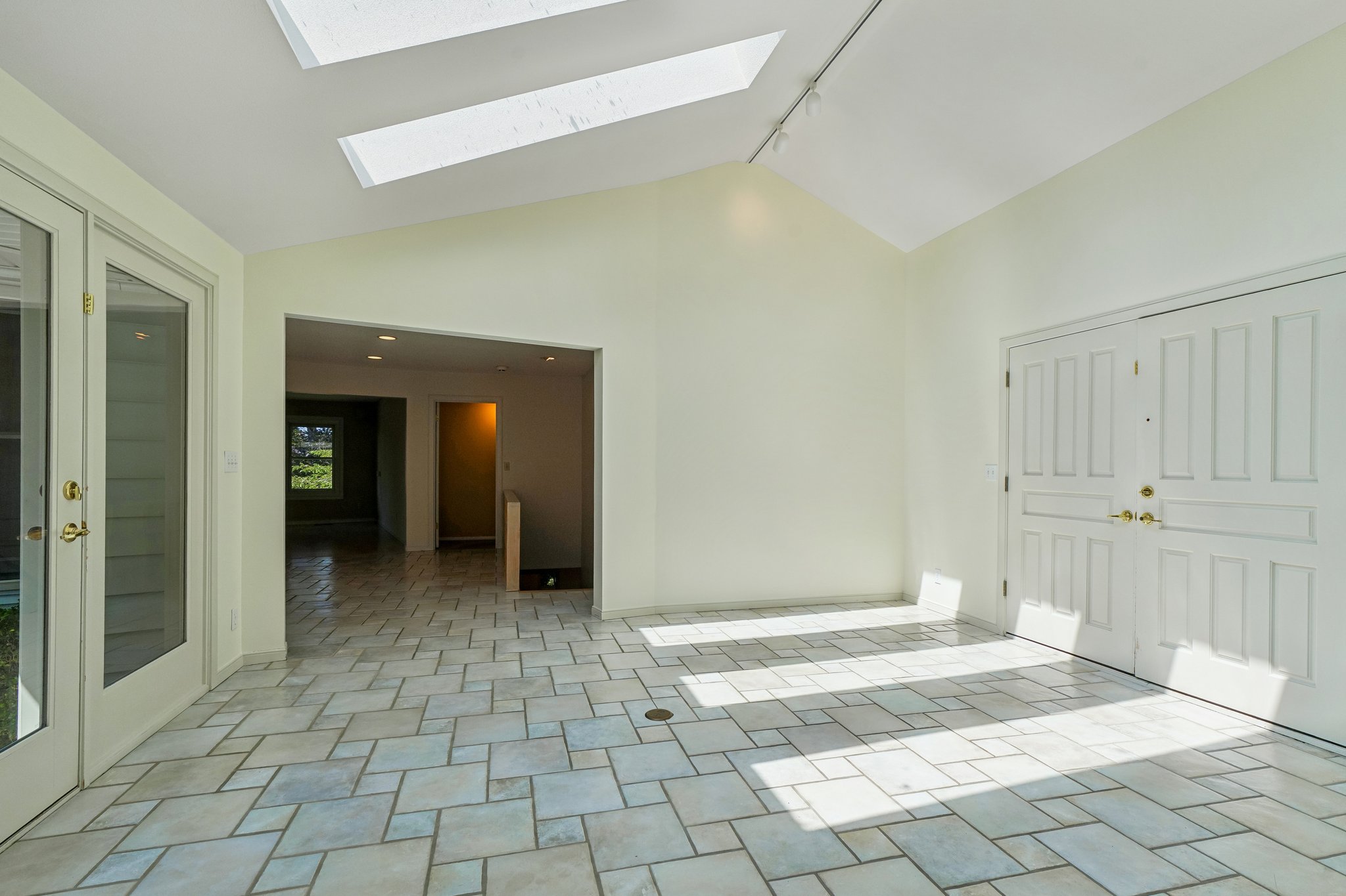 SW Northvale Way-S2207-007.jpg