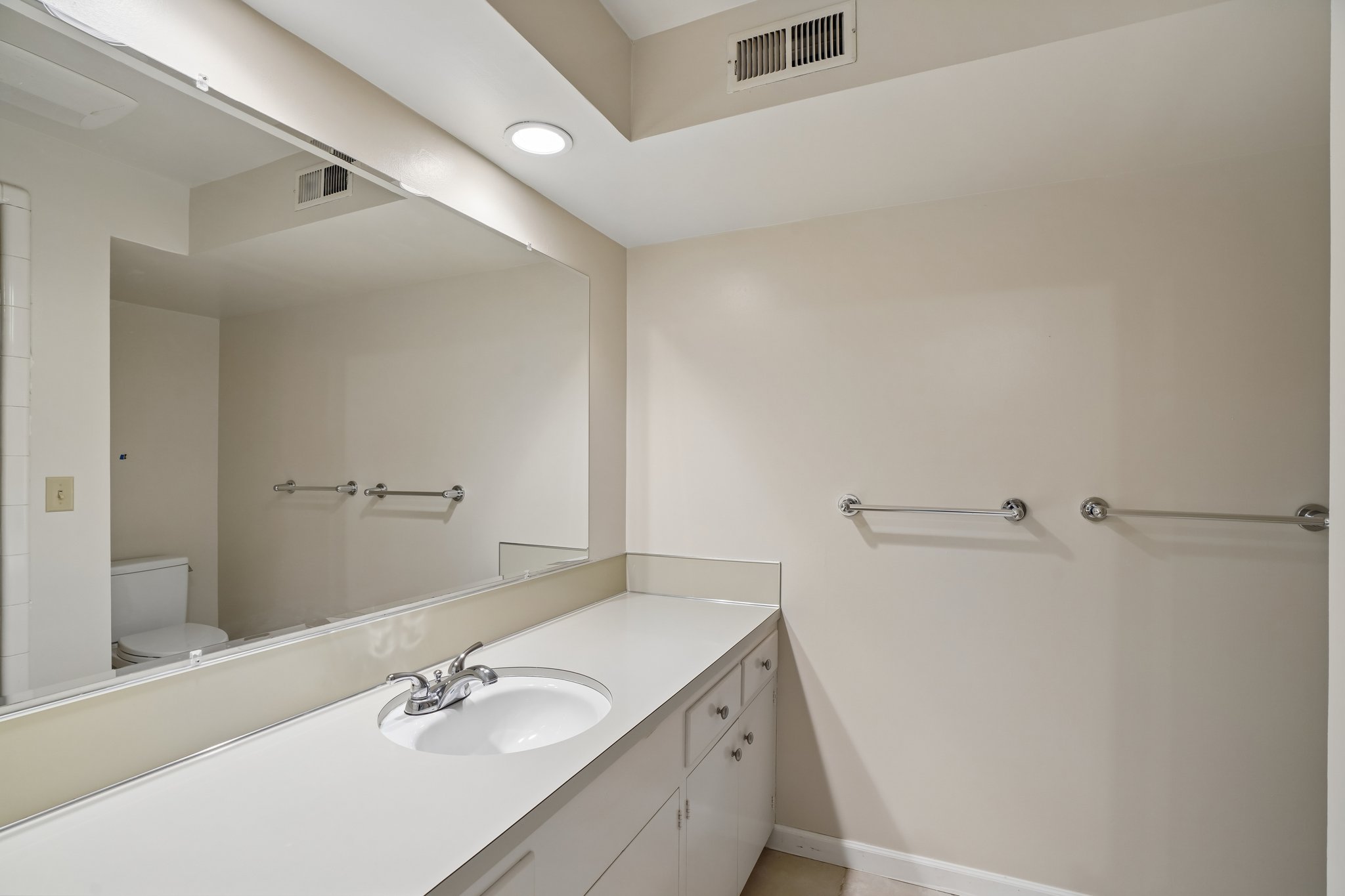 SW Northvale Way-S2207-075.jpg