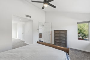 Master Suite - Upstairs
