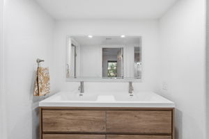 Master Suite Bath - Upstairs