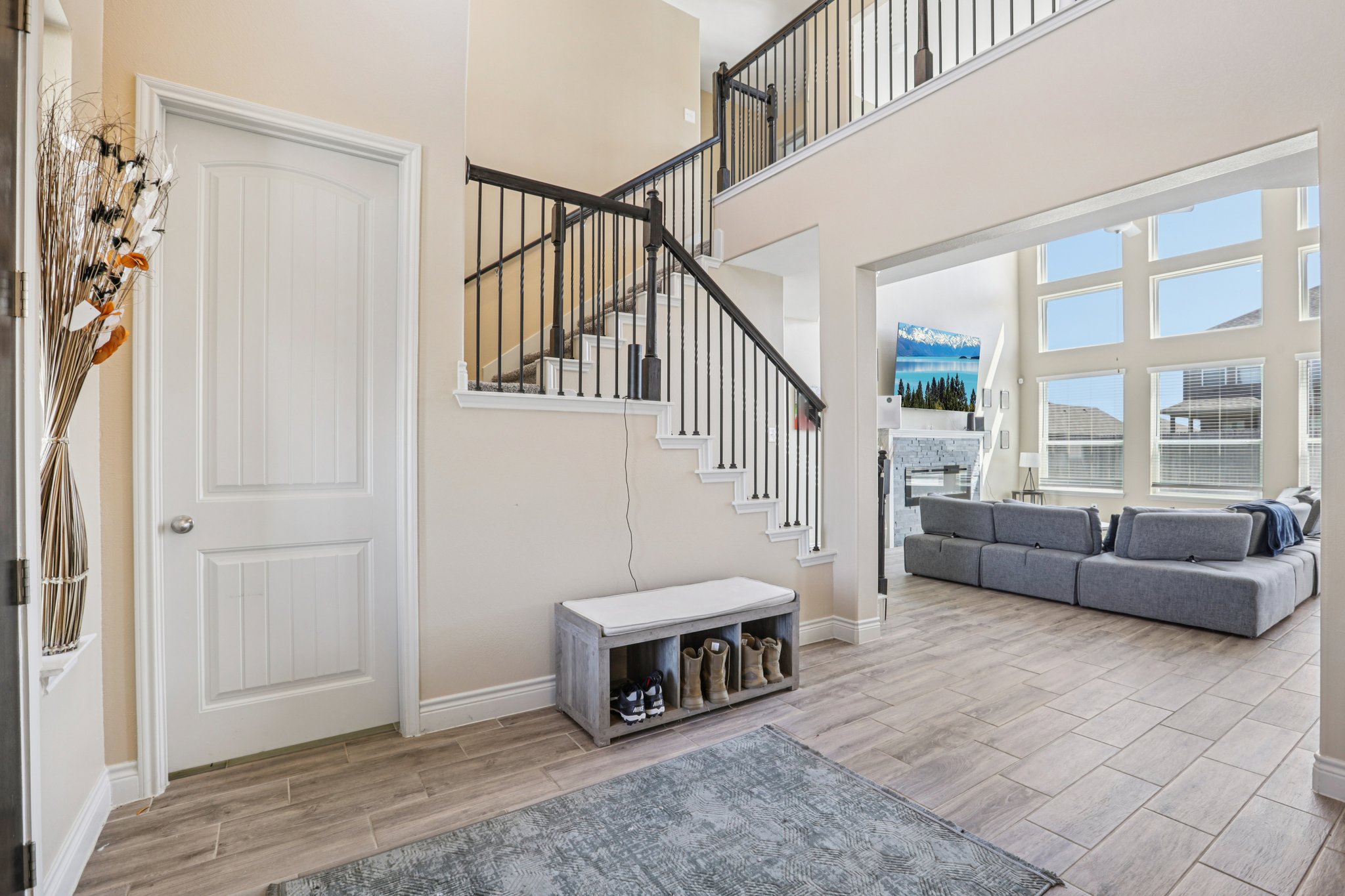 Silver Dr-S2003-009.jpg