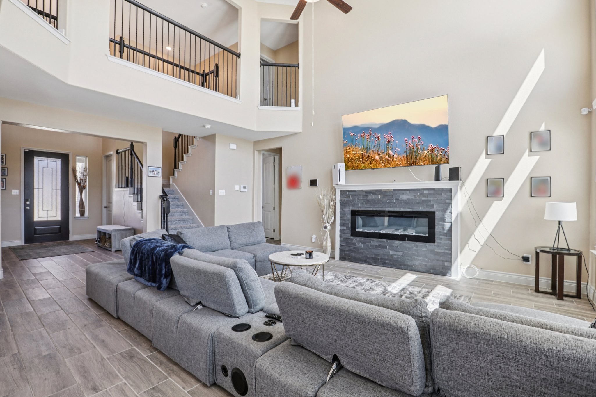 Silver Dr-S2003-013.jpg