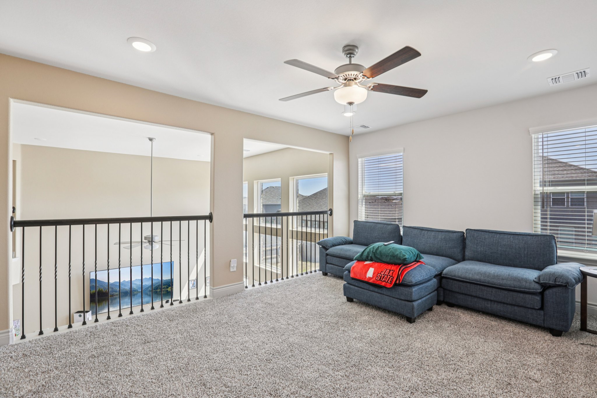 Silver Dr-S2003-036.jpg