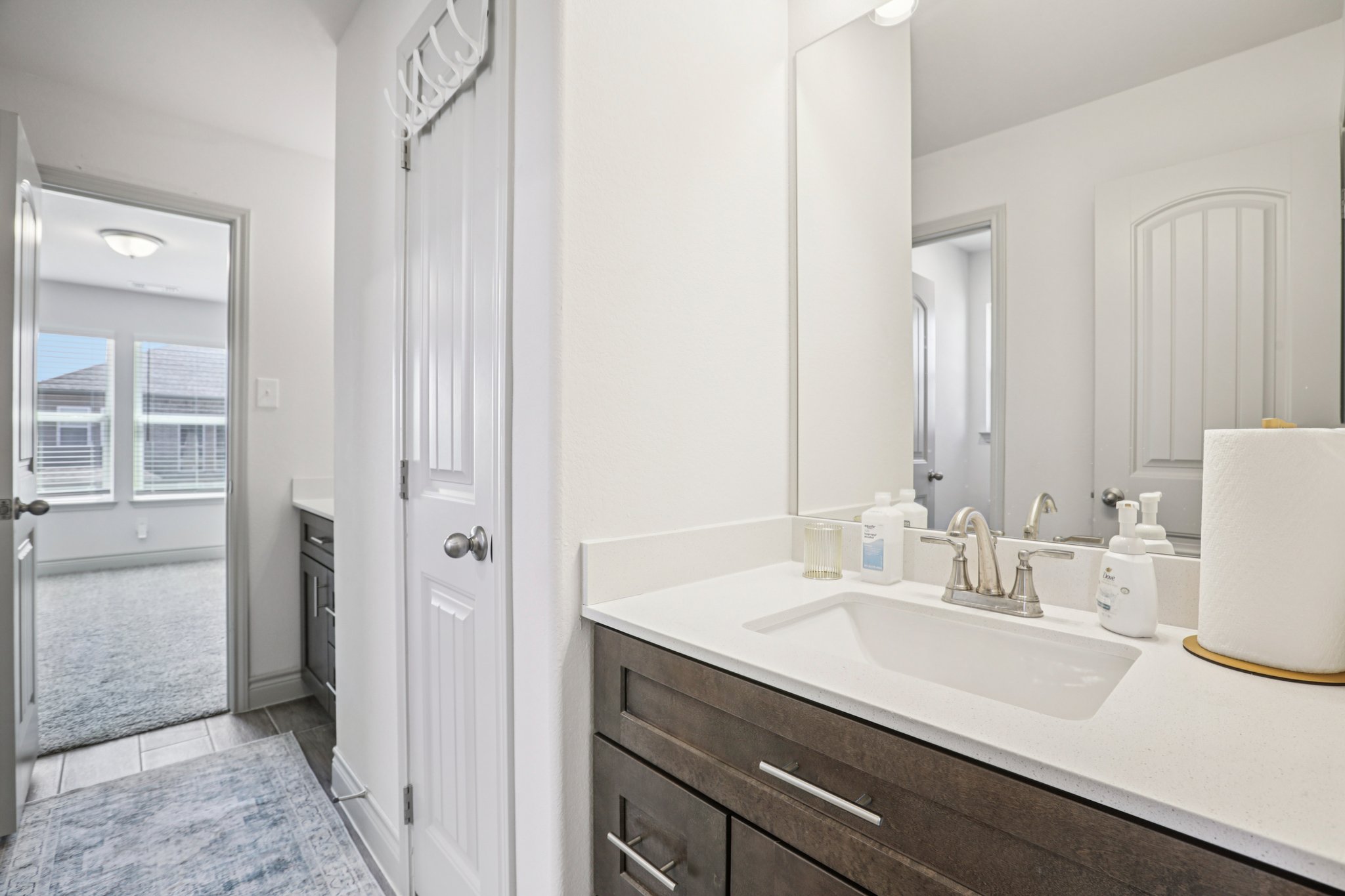 Silver Dr-S2003-046.jpg