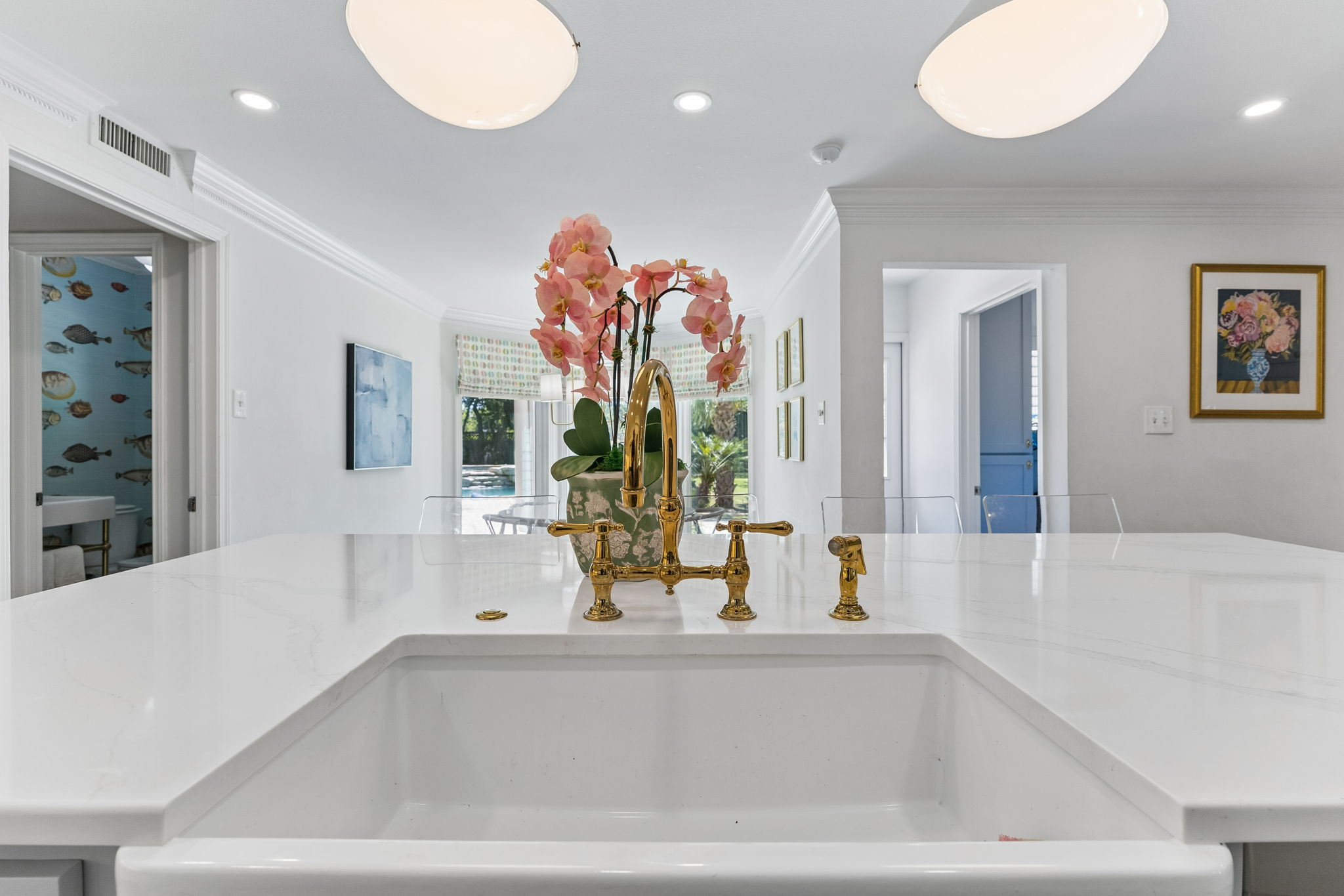 Kitchen/Eating Area