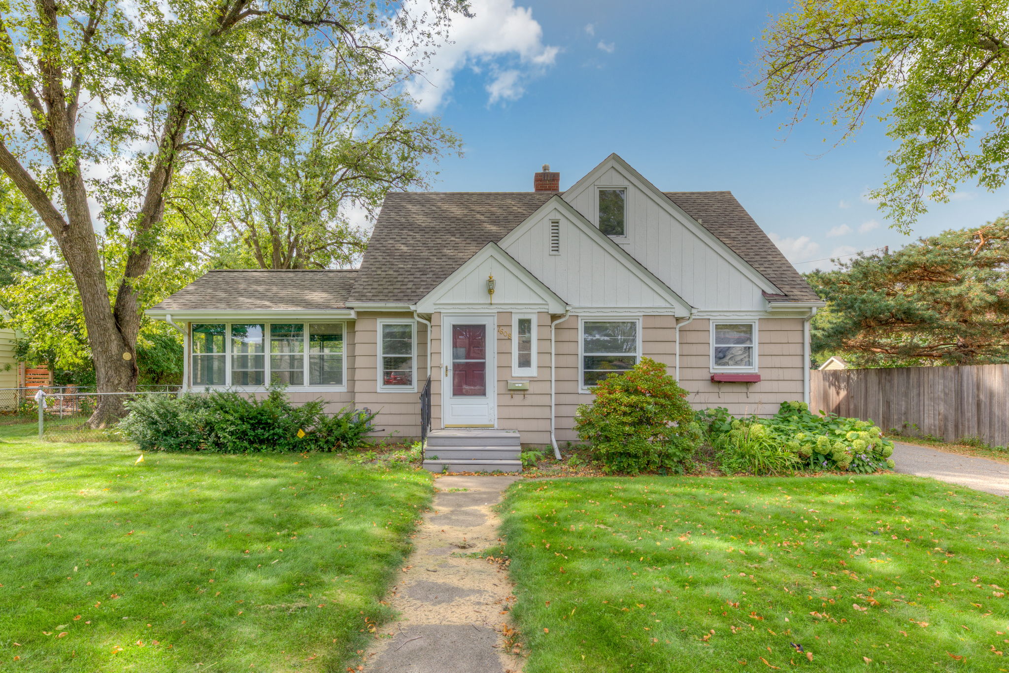  7608 Grand Ave S, Richfield, MN 55423, US