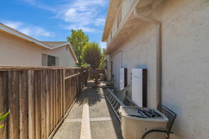057_7609 Santa Paula Dr  Gilroy