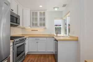 09 - Kitchen