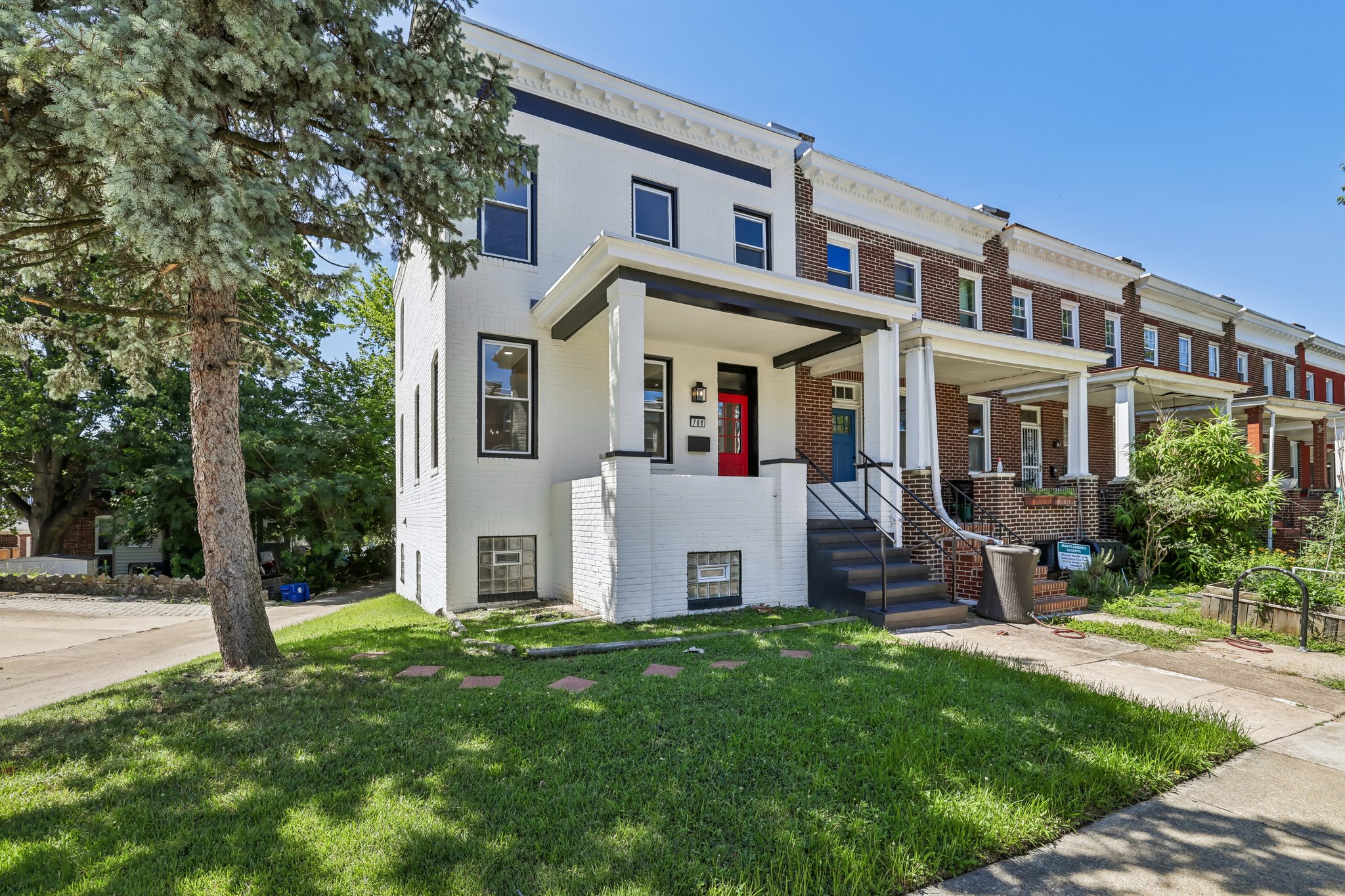 E 36th St-S3107-002.jpg