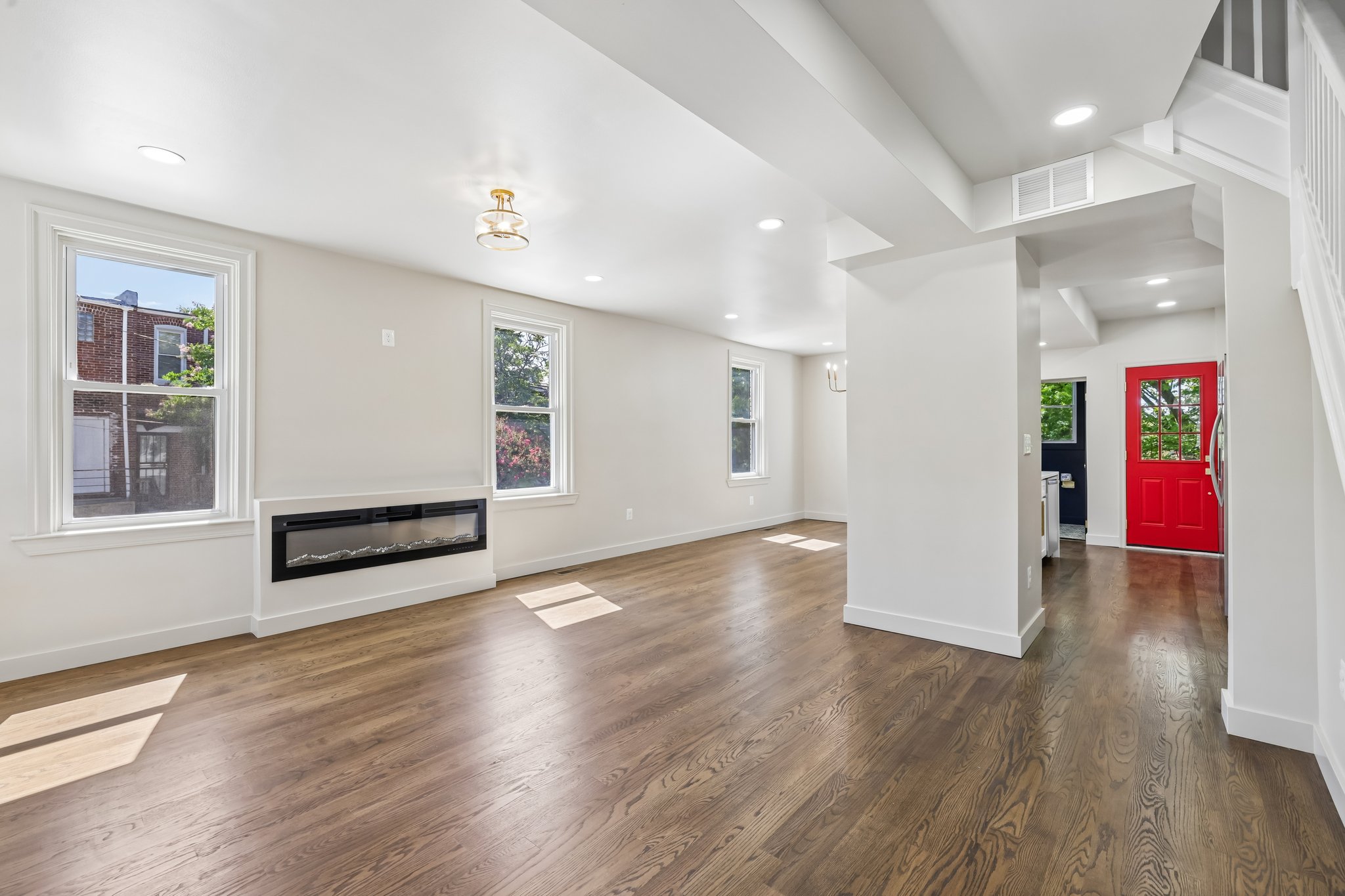 E 36th St-S3107-009.jpg