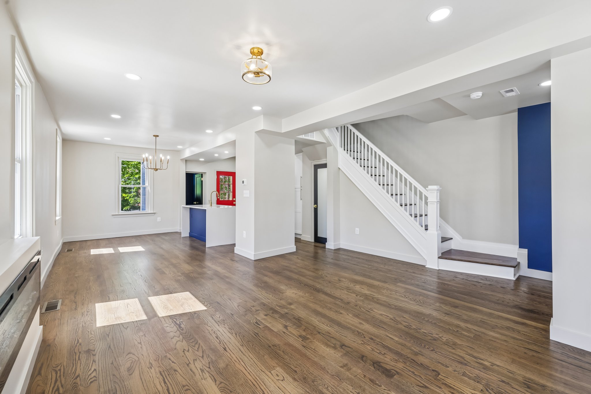 E 36th St-S3107-010.jpg