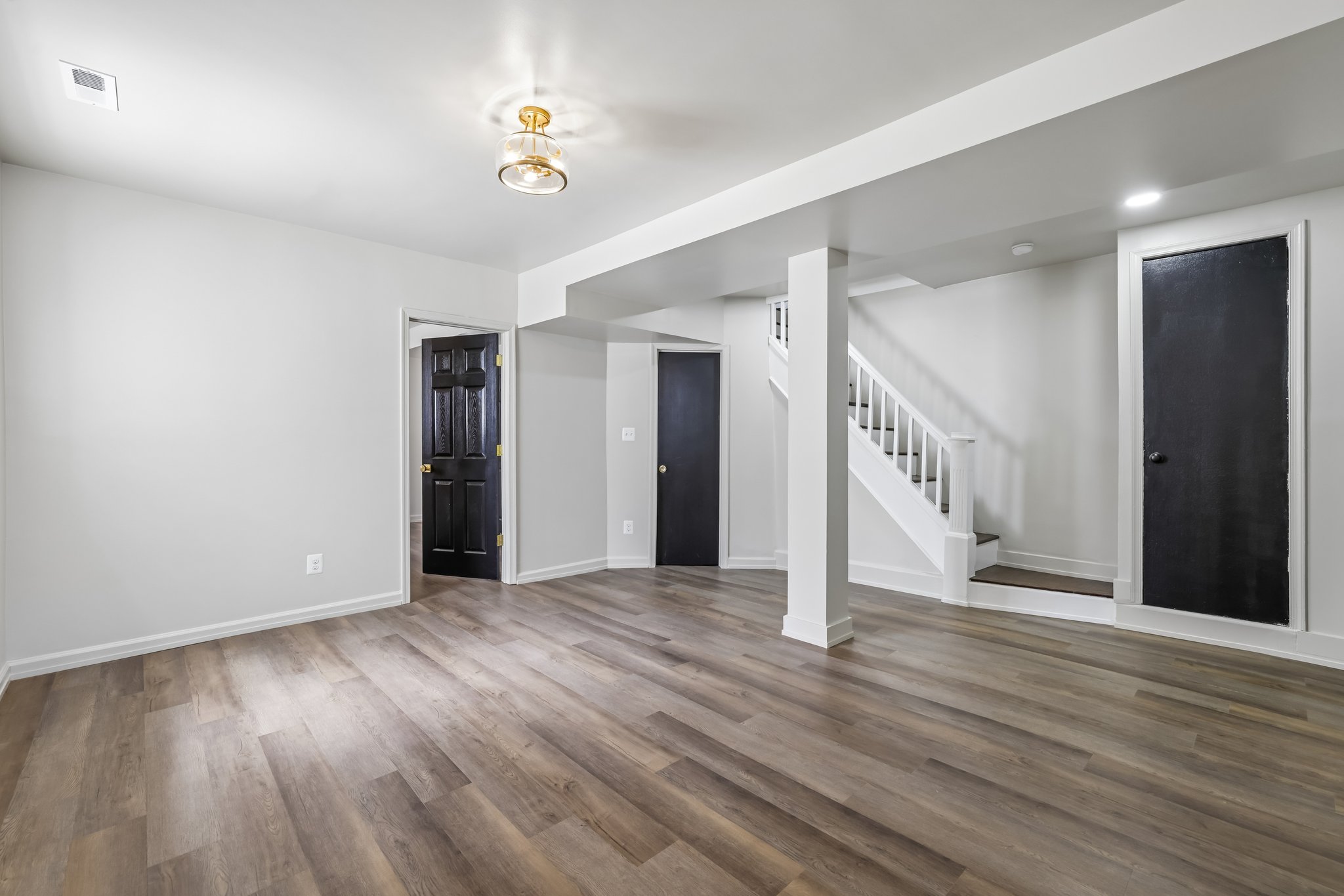 E 36th St-S3107-031.jpg