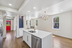 E 36th St-S3107-017.jpg