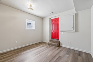 E 36th St-S3107-033.jpg