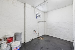 E 36th St-S3107-039.jpg