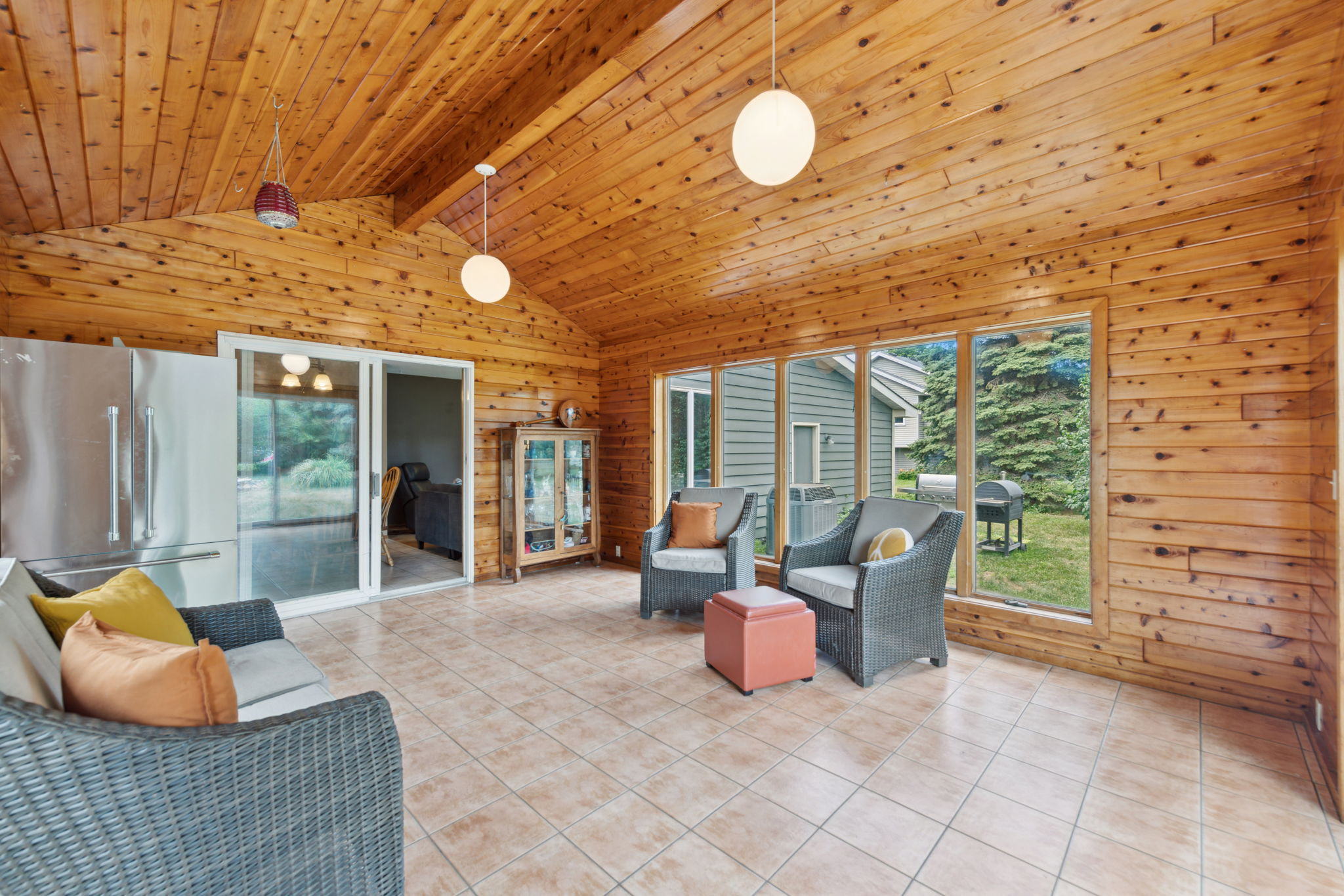 16_Interior