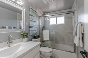 032_761 Lakeknoll Dr_