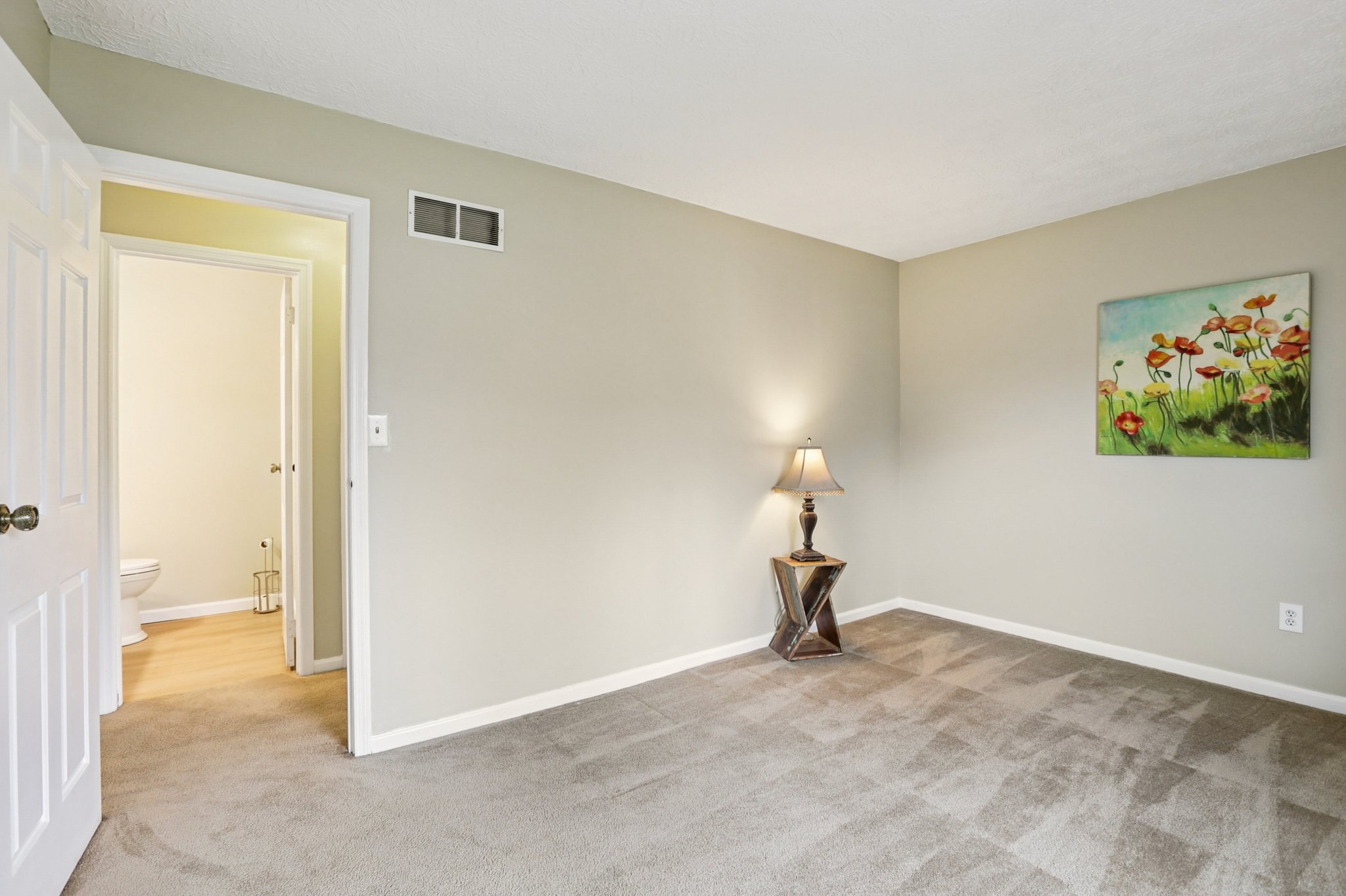 E 116th St-S0603-023.jpg