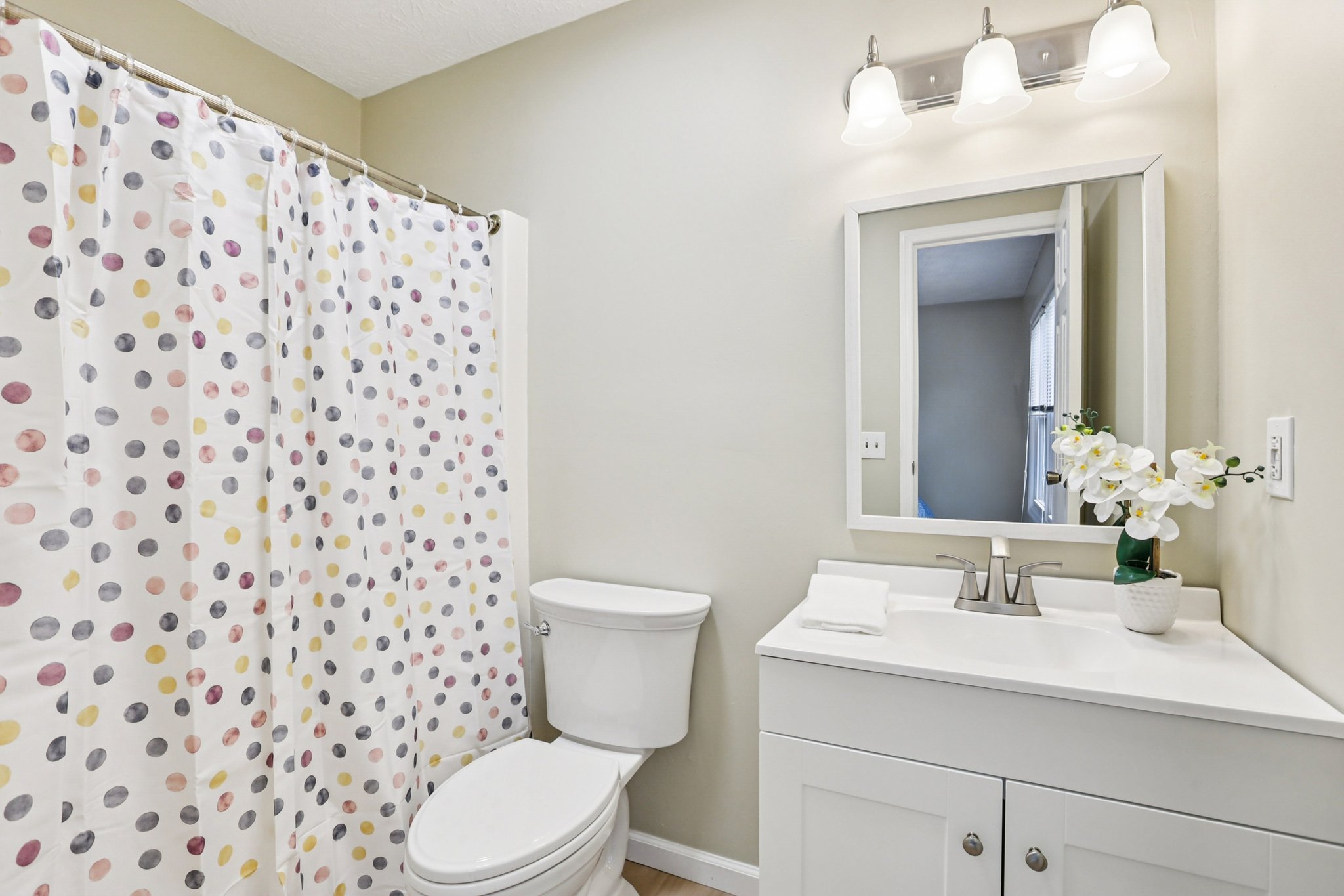 E 116th St-S0603-030.jpg