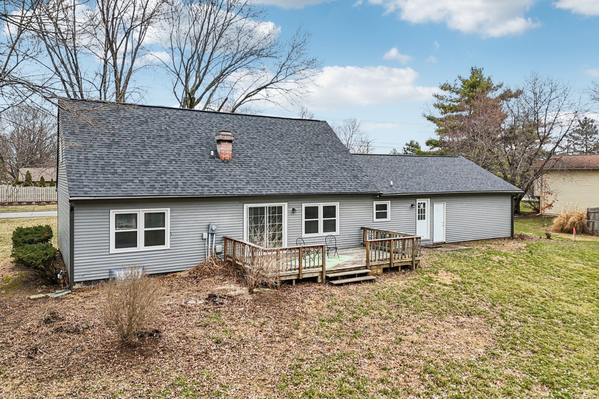 E 116th St-S0603-052.jpg