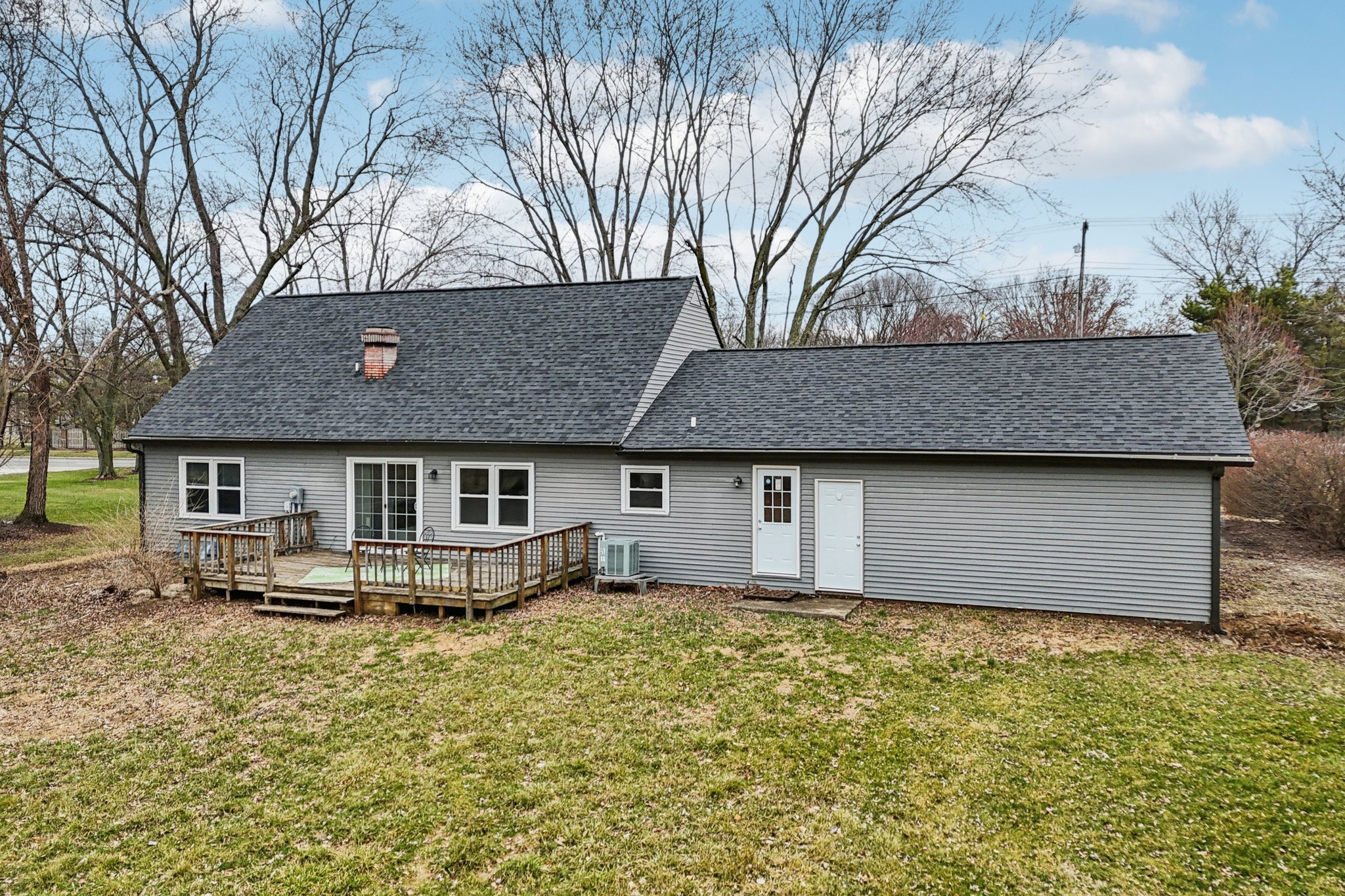 E 116th St-S0603-054.jpg