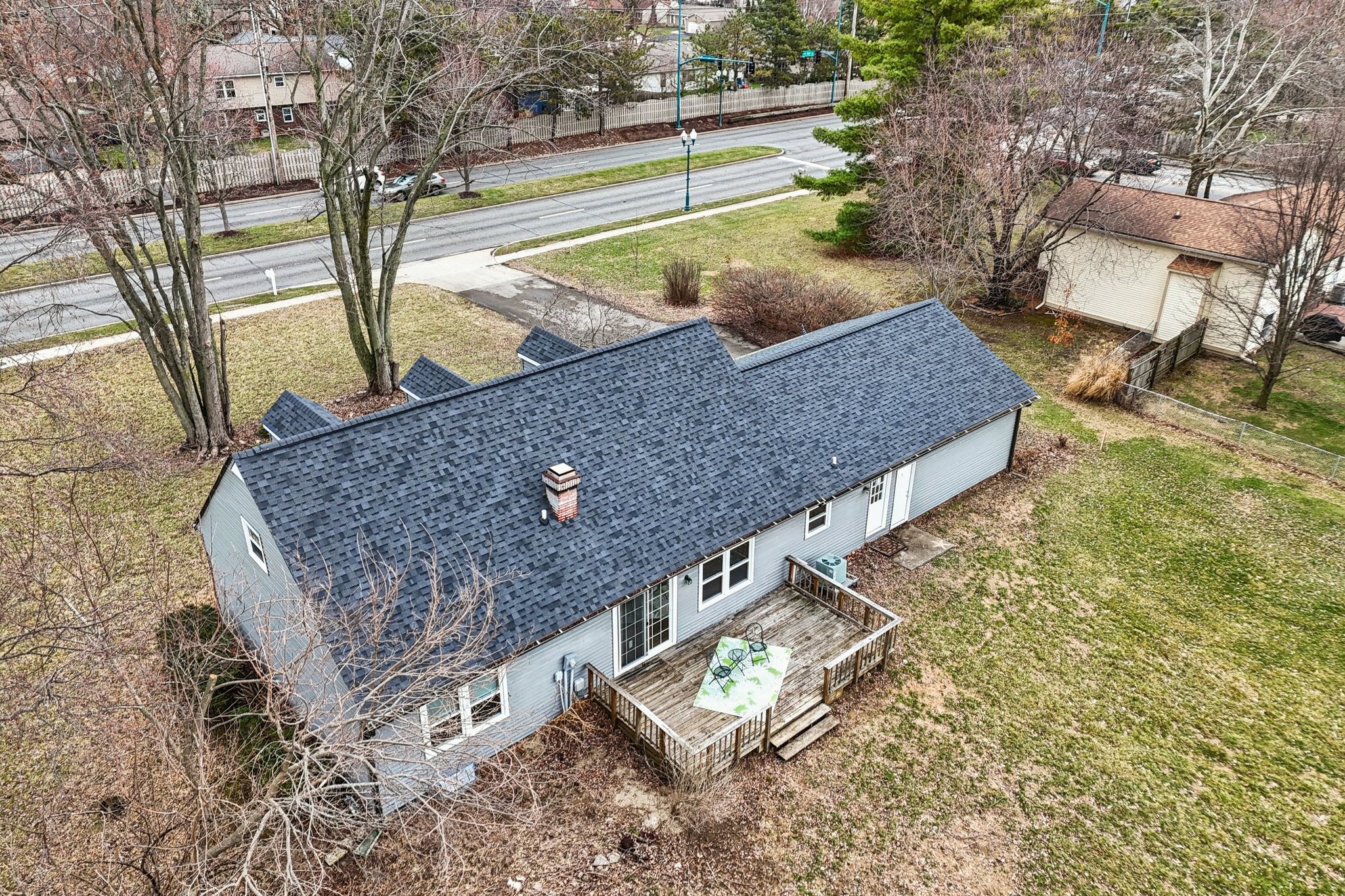 E 116th St-S0603-057.jpg