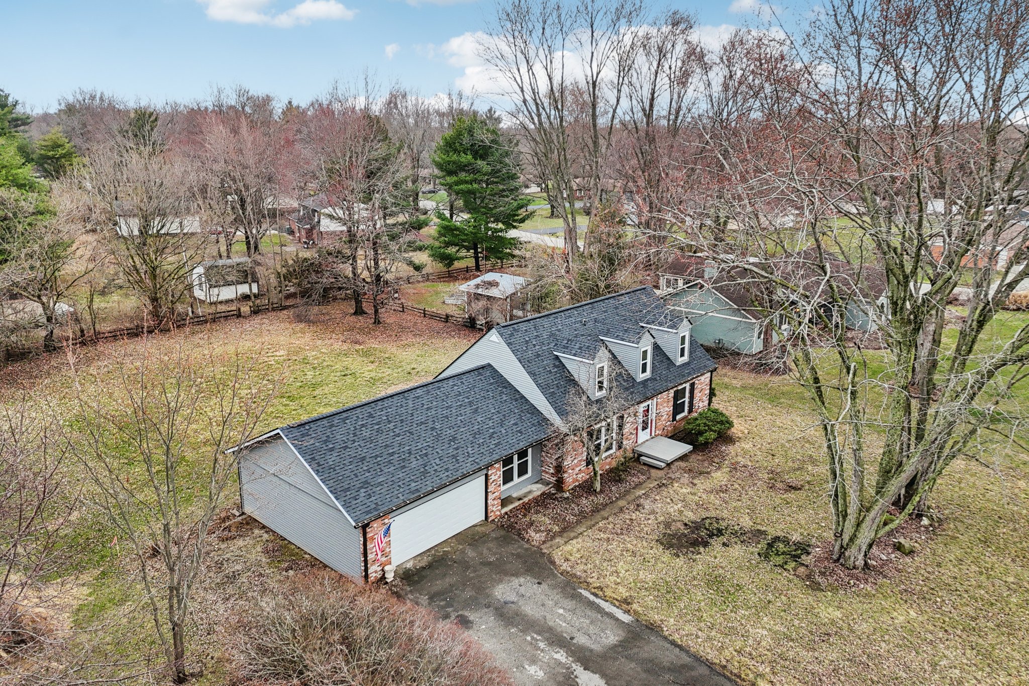 E 116th St-S0603-060.jpg