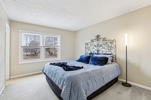 E 116th St-S0603-026.jpg