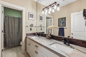 SW Oviatt Dr-S2005-079.jpg