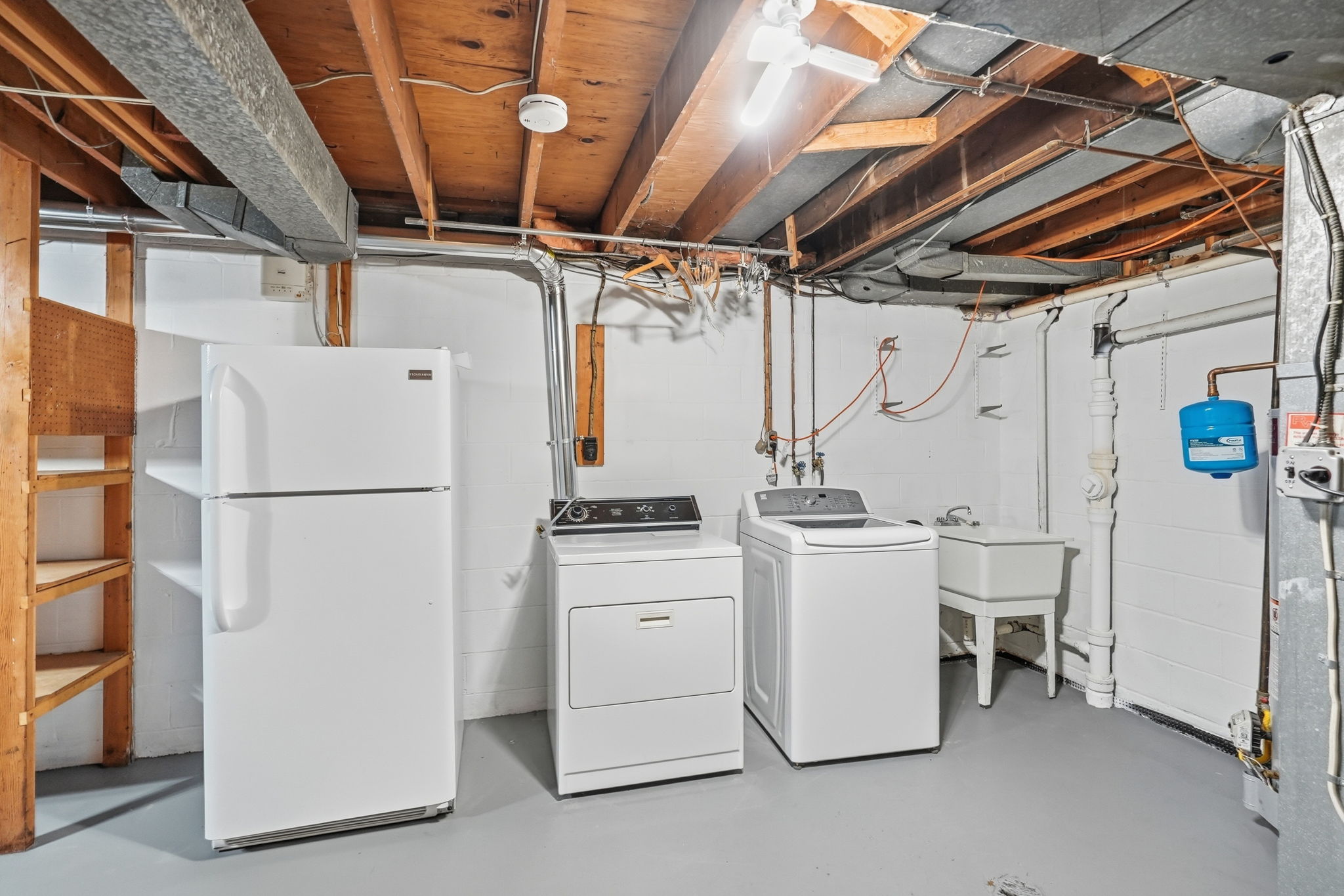 Laundry/Utilities