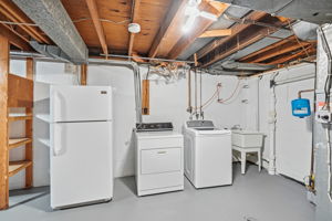 Laundry/Utilities
