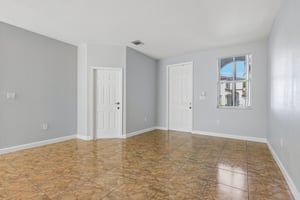 NW 114th Path 7616-S2105-007.jpg