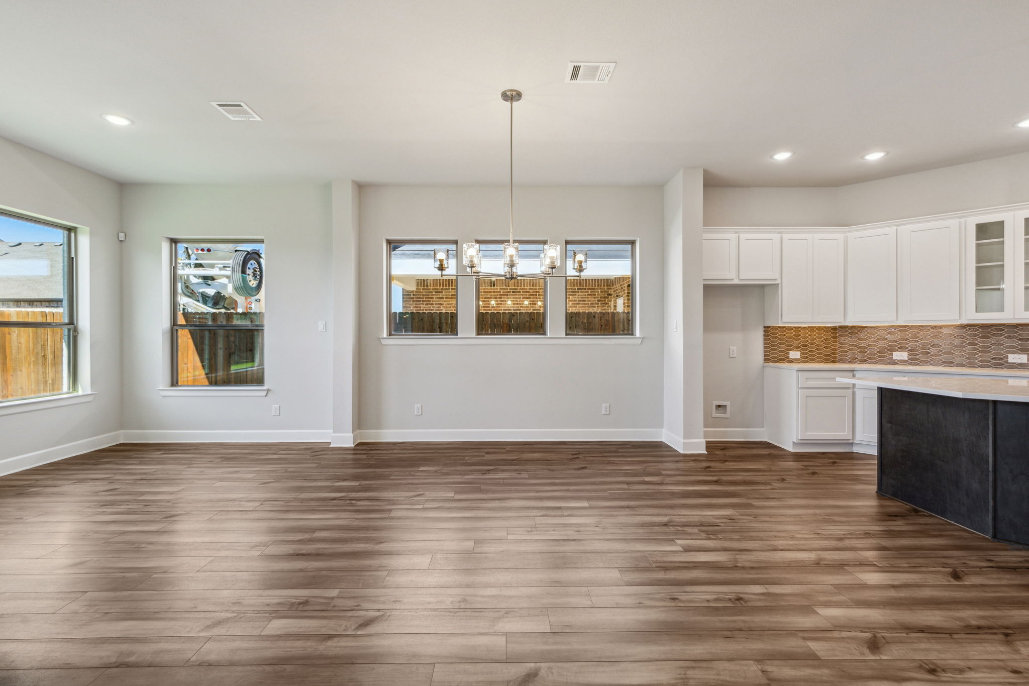 7616Pondview_015