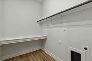 7616Pondview_009
