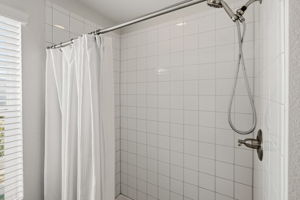  Photo 39
