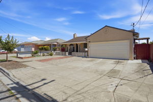 002_F8_762 Portola Dr