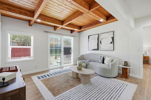 011_F8_762 Portola Dr