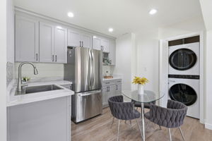 016_F8_762 Portola Dr