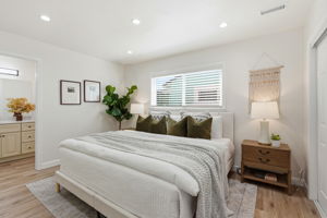 026_F8_762 Portola Dr
