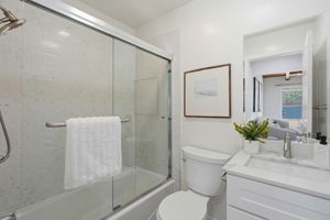 033_F8_762 Portola Dr