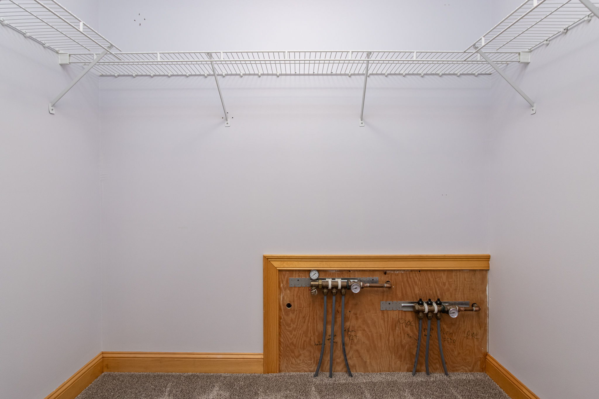 BedroomPrimaryWardrobe-1
